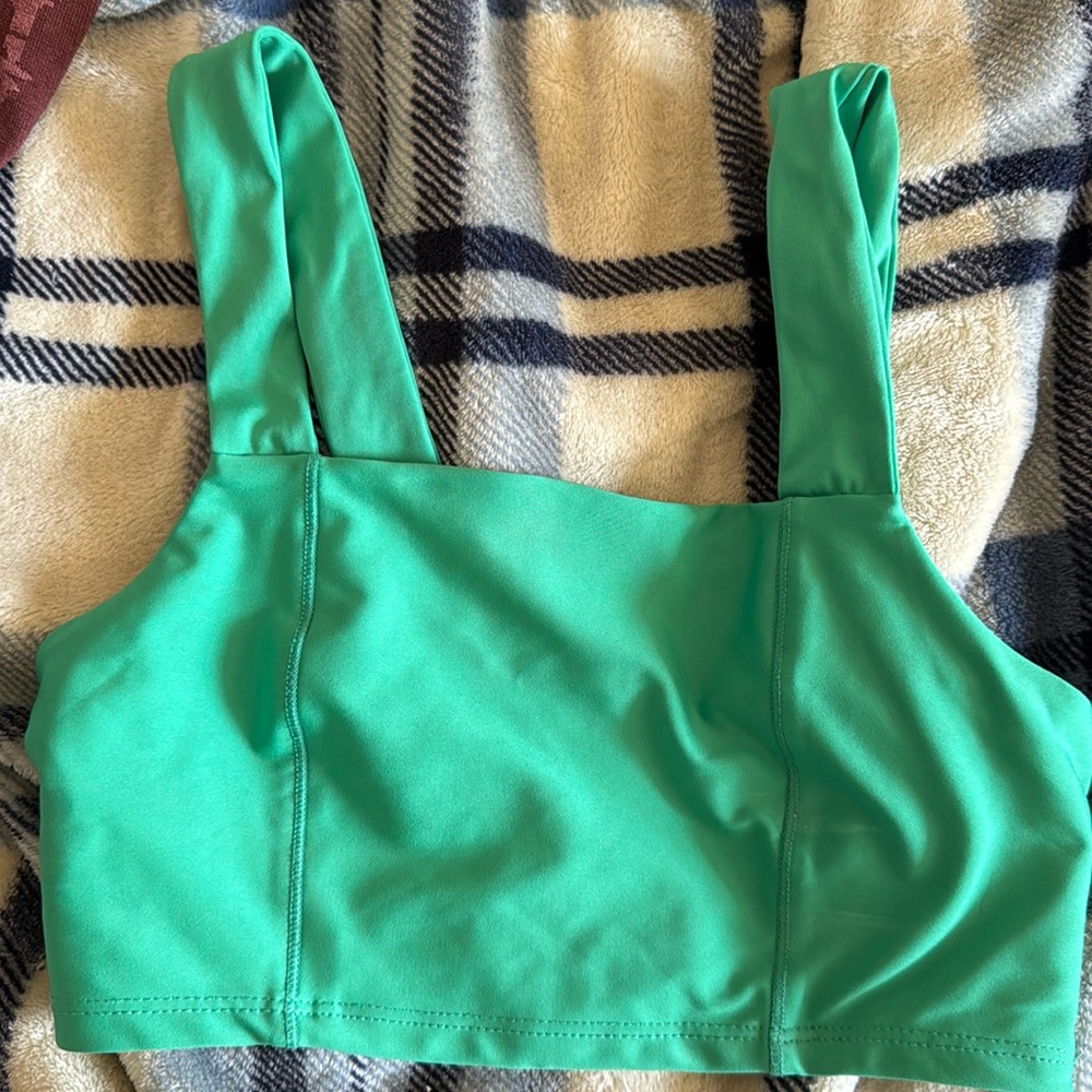 Green sports bra size small